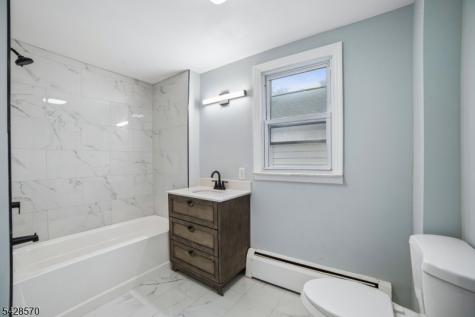 45 Leslie Street East Orange NJ 07017