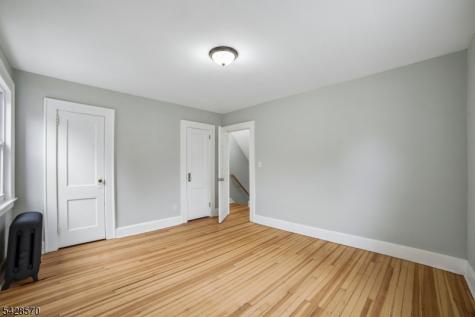 45 Leslie Street East Orange NJ 07017