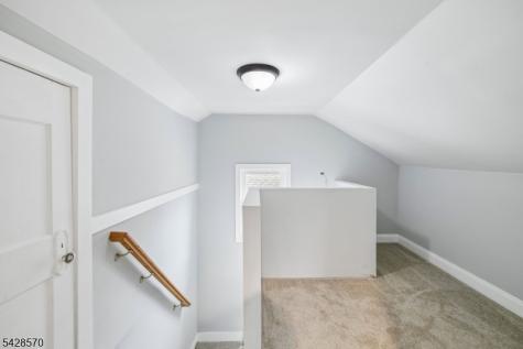 45 Leslie Street East Orange NJ 07017