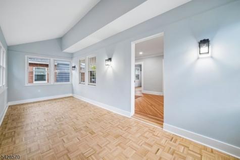 45 Leslie Street East Orange NJ 07017