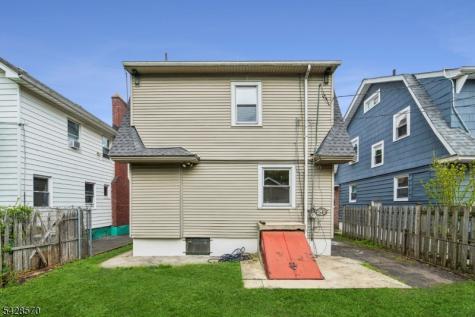 45 Leslie Street East Orange NJ 07017