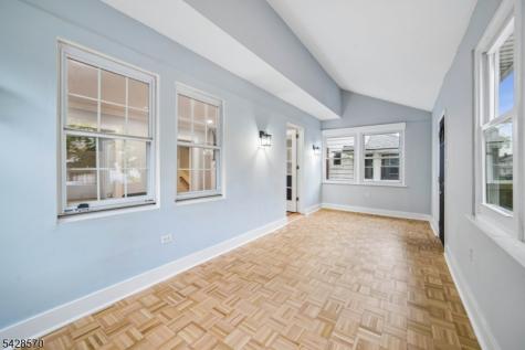 45 Leslie Street East Orange NJ 07017