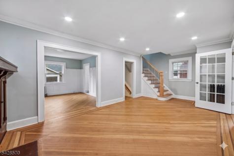 45 Leslie Street East Orange NJ 07017