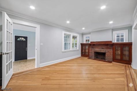 45 Leslie Street East Orange NJ 07017