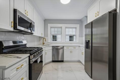 45 Leslie Street East Orange NJ 07017