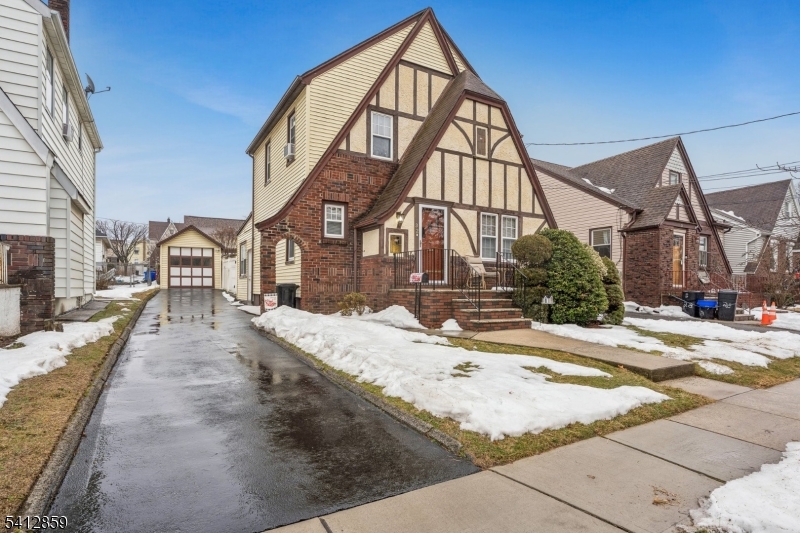 32 Fairview Place Belleville NJ 07109