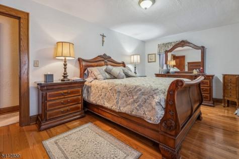 32 Fairview Place Belleville NJ 07109