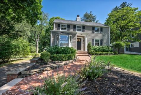979 Salem Lane Ridgewood Village NJ 07450