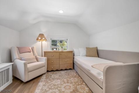 979 Salem Lane Ridgewood Village NJ 07450