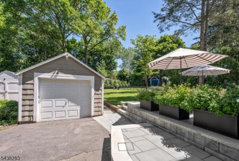 979 Salem Lane Ridgewood Village NJ 07450