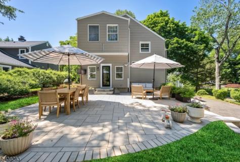 979 Salem Lane Ridgewood Village NJ 07450