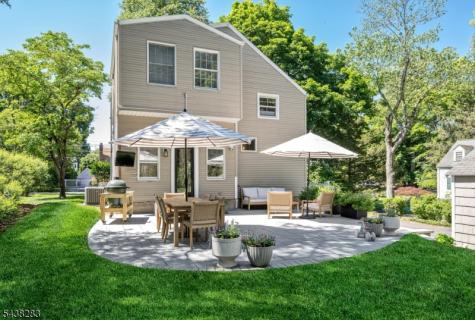 979 Salem Lane Ridgewood Village NJ 07450