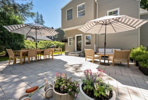 979 Salem Lane Ridgewood Village NJ 07450