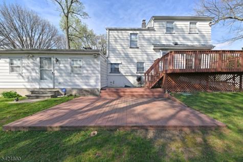 82 Arnot Place Paramus NJ 07652
