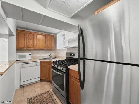 8 Martin Road Verona NJ 07044