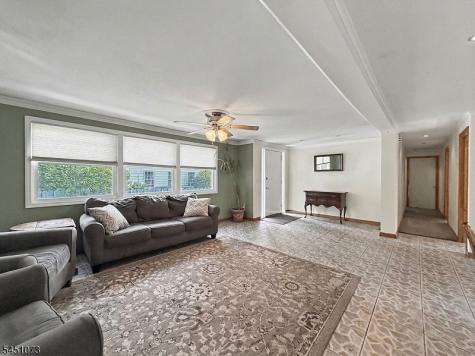 8 Martin Road Verona NJ 07044