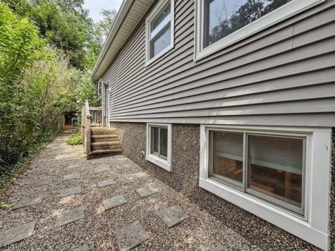 8 Martin Road Verona NJ 07044