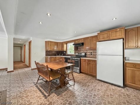 8 Martin Road Verona NJ 07044