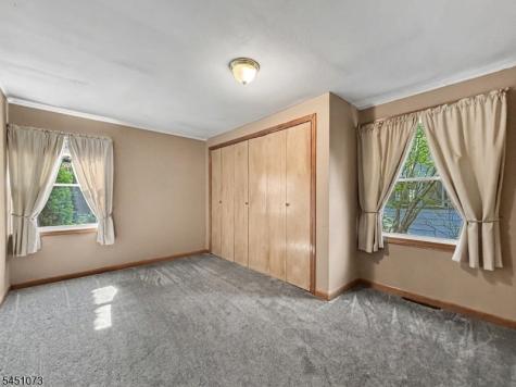 8 Martin Road Verona NJ 07044