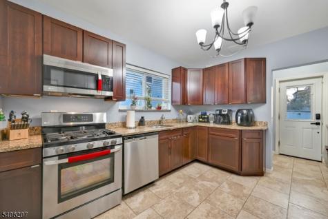 67 Spring Valley Avenue Hackensack NJ 07601