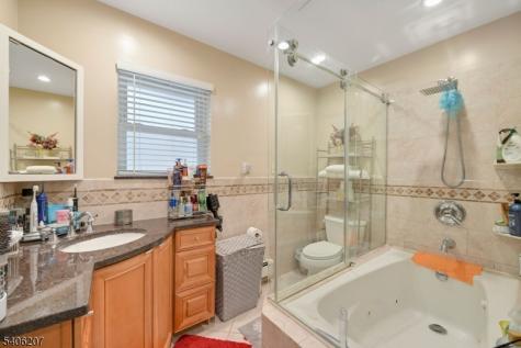 67 Spring Valley Avenue Hackensack NJ 07601