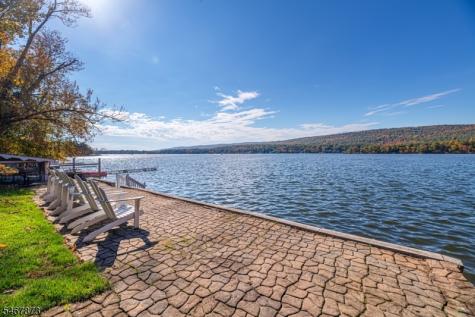 37 Lake Park Terrace West Milford NJ 07421