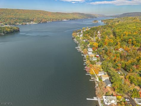 37 Lake Park Terrace West Milford NJ 07421