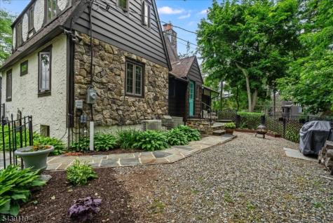 4 Indian Trail Sparta NJ 07871