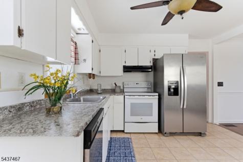 413 Wills Avenue Hopatcong NJ 07874