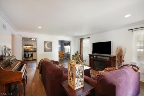 9 Lane Road Hillsborough NJ 08844