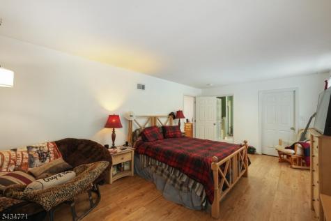 9 Lane Road Hillsborough NJ 08844