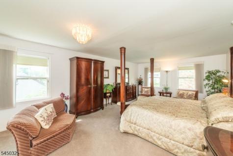 9 Puddingstone Way Florham Park NJ 07932