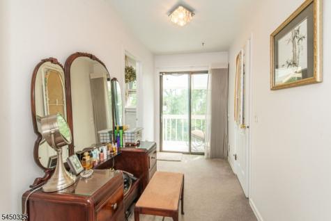 9 Puddingstone Way Florham Park NJ 07932