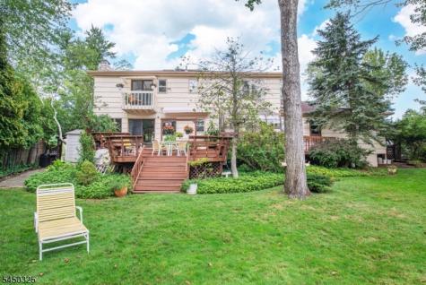 9 Puddingstone Way Florham Park NJ 07932