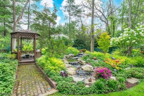 9 Puddingstone Way Florham Park NJ 07932