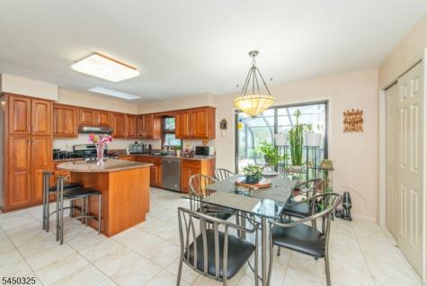 9 Puddingstone Way Florham Park NJ 07932