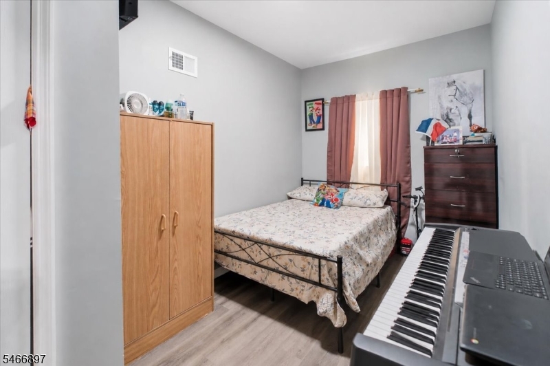 87 E 17th Street Paterson NJ 07524