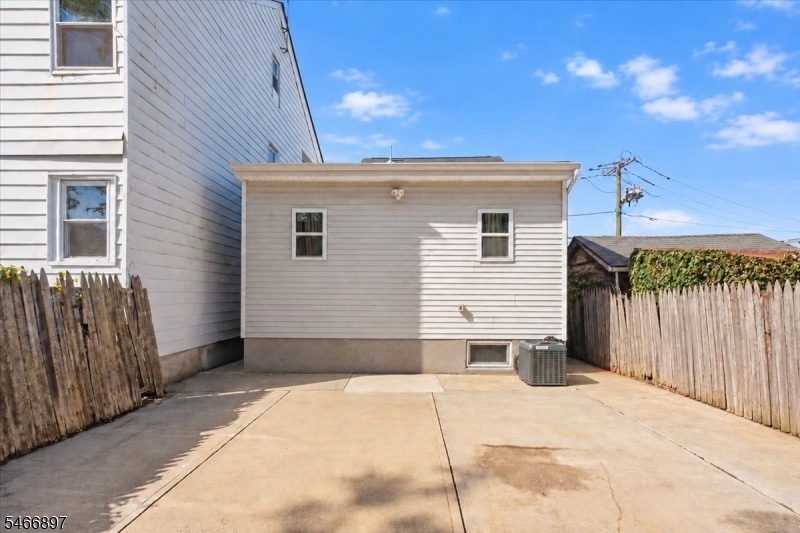 87 E 17th Street Paterson NJ 07524