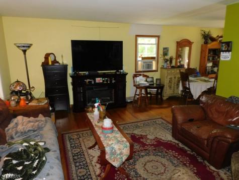 15 Main Street Glen Gardner NJ 08826