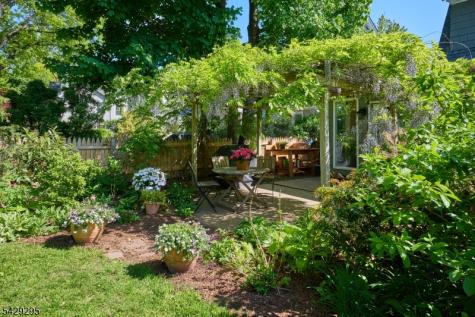 1 Edgewood Place Maplewood NJ 07040