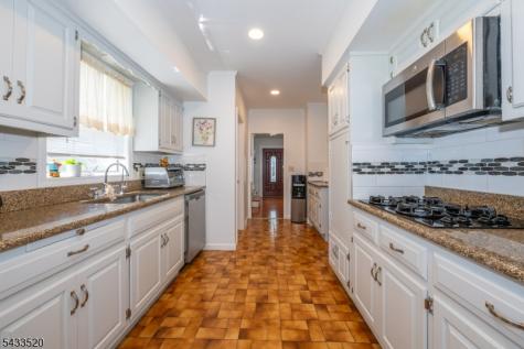690 Garden Street Maywood NJ 07607