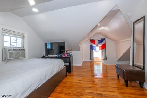 690 Garden Street Maywood NJ 07607