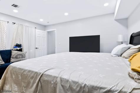 649 E 30th Street Paterson NJ 07513