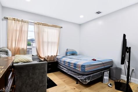 649 E 30th Street Paterson NJ 07513