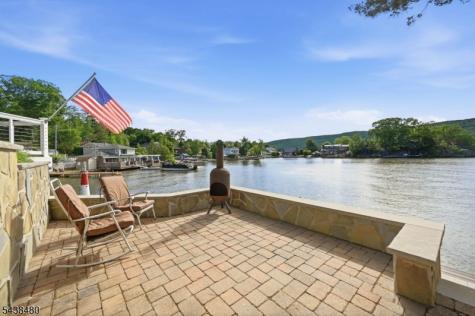 53 Shore Avenue Greenwood Lake NJ 10925