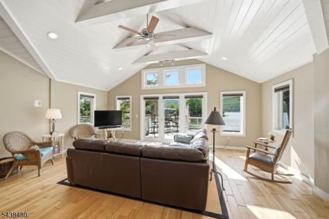 53 Shore Avenue Greenwood Lake NJ 10925
