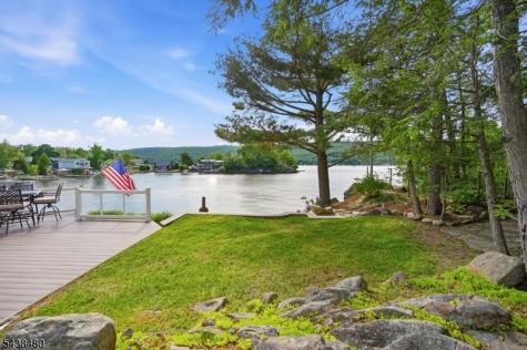 53 Shore Avenue Greenwood Lake NJ 10925