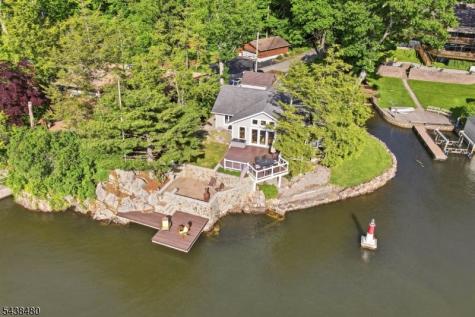 53 Shore Avenue Greenwood Lake NJ 10925