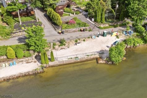 53 Shore Avenue Greenwood Lake NJ 10925