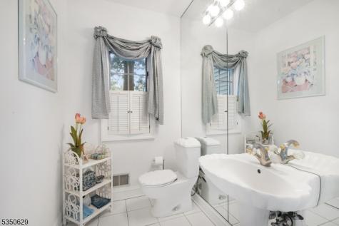 4 Ascot Lane Mendham NJ 07960